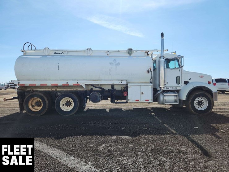 2004-peterbilt-330-image-3