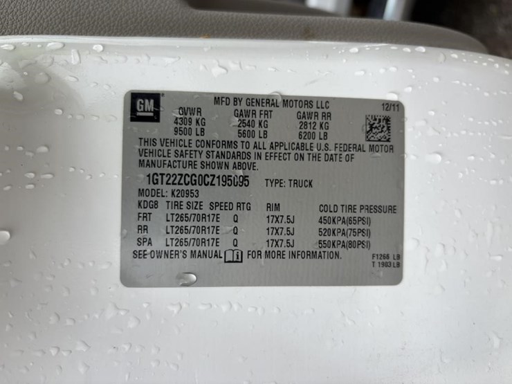 2012-gmc-sierra-2500-image-19