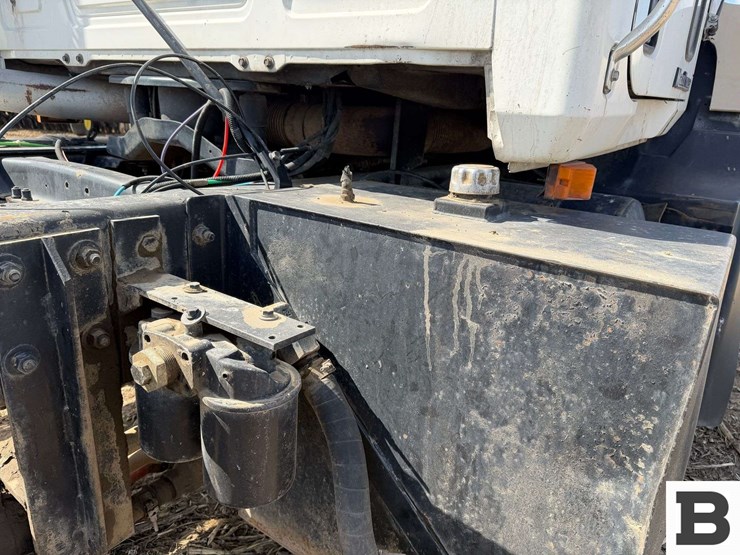 2000-mack-ch612-image-29