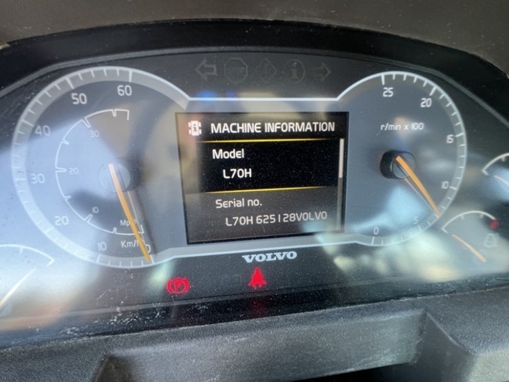 2023-volvo-l70h-wheel-loader-image-45