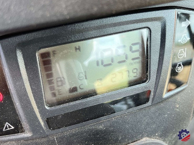 2022-kubota-lx2610hsd-image-68