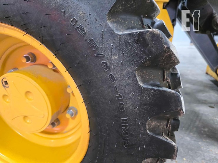 2023-deere-320-p-tier-image-25