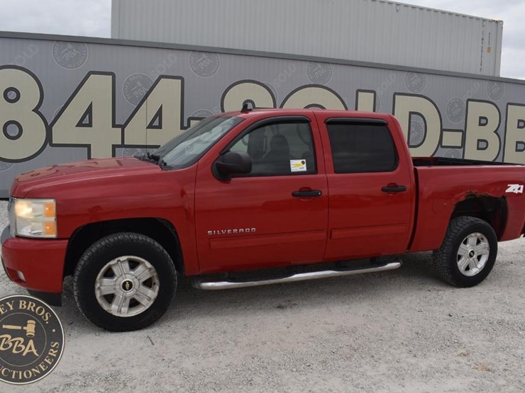 2009-chevrolet-silverado-1500-lt-image-3
