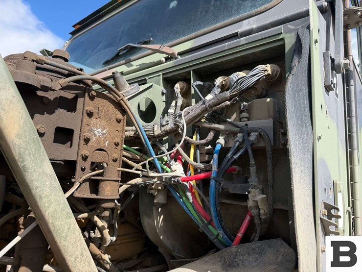 2003-oshkosh-mk23-image-38