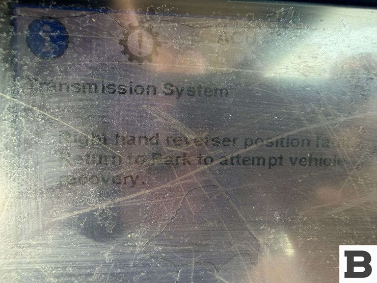 2011-john-deere-8310r-image-65