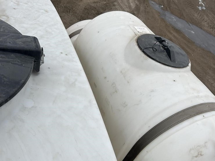 2014-white-9824-image-52