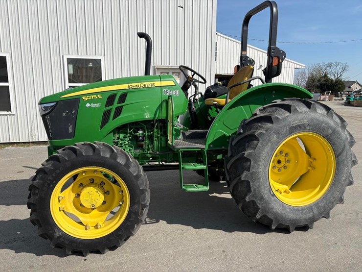 john-deere-5075e-image-1