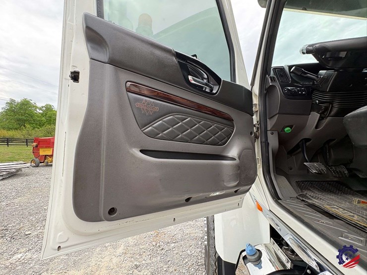 2024-international-hx520-image-79