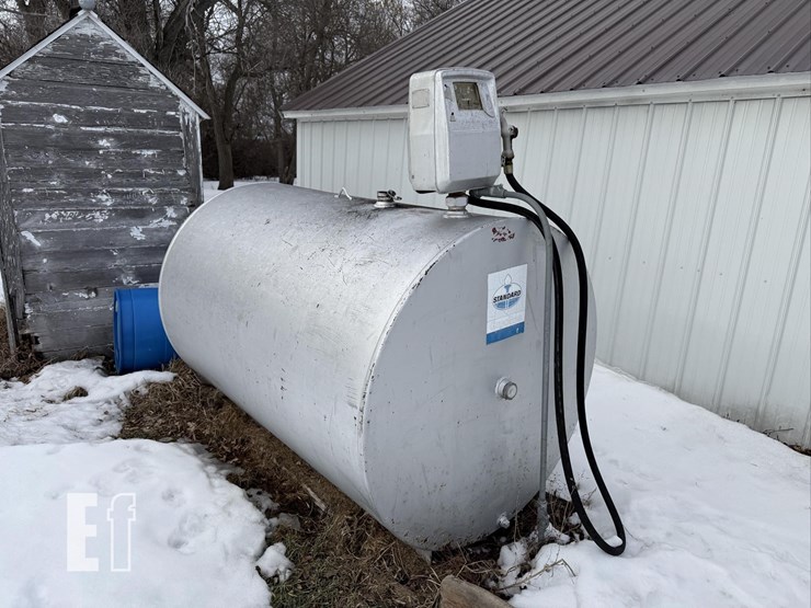 560-gal.-gas-tank-image-1