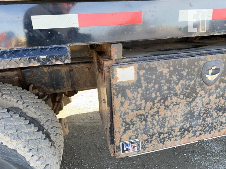 2005-kenworth-t800-image-15