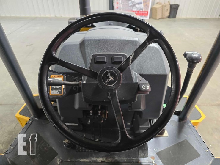 2023-deere-310-g-tier-image-17