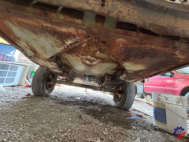 fuel-&-lube-truck-image-2