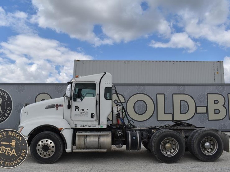 2013-kenworth-t660-image-2