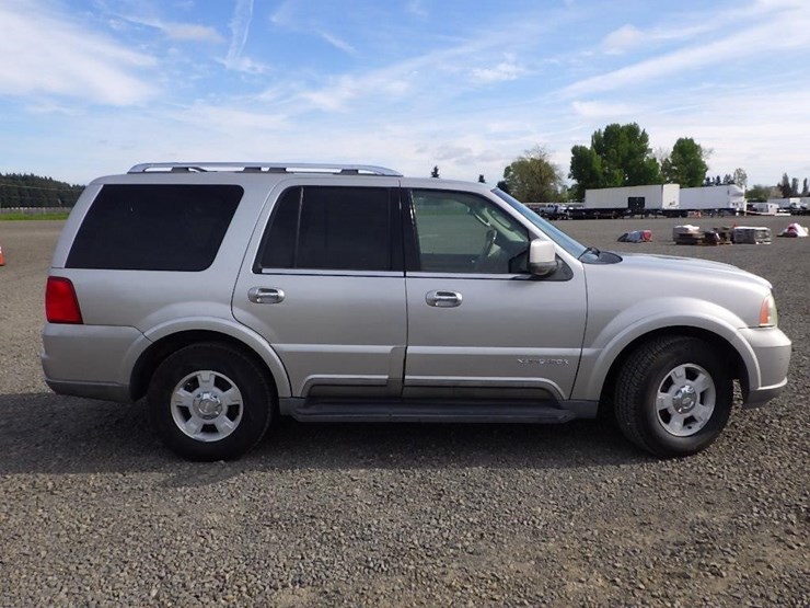2003-lincoln-navigator-image-4