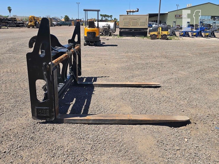 caterpillar-920-image-6