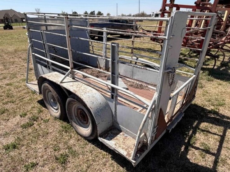 bumper-pull-livestock-trailer-image-5