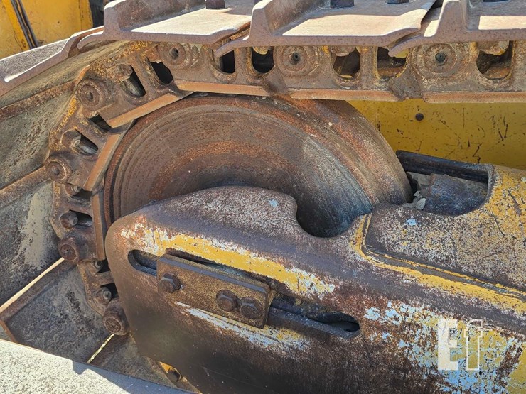 2008-deere-750j-image-26