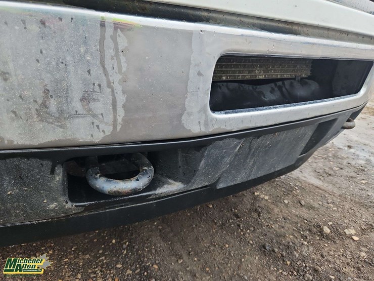 2011-gmc-sierra-2500hd-image-32