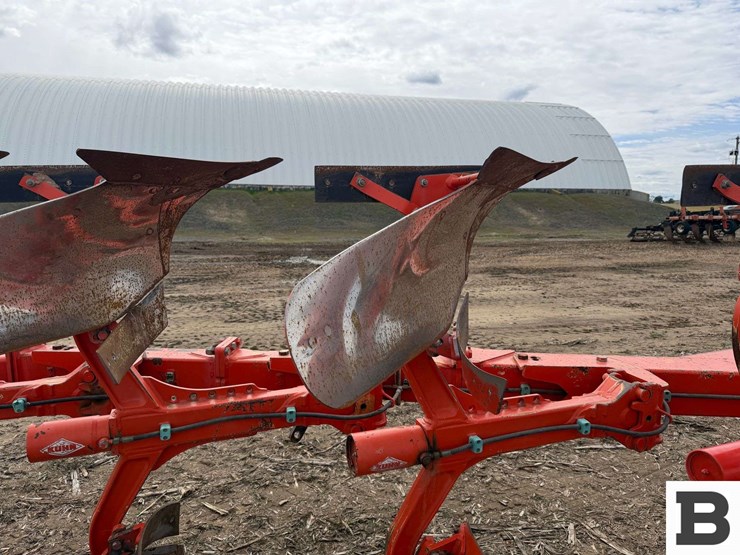 kuhn-multi-master-100dl-6-bottom-plow-image-27