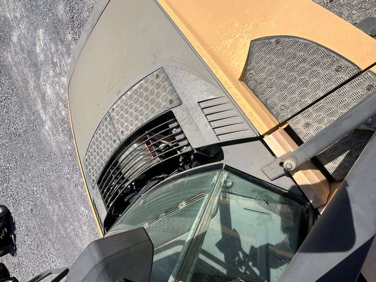 2012-volvo-a40f-image-47