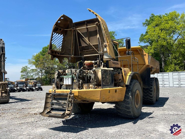 2010-volvo-a40e-image-68