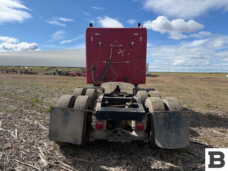 1995-peterbilt-378-image-5