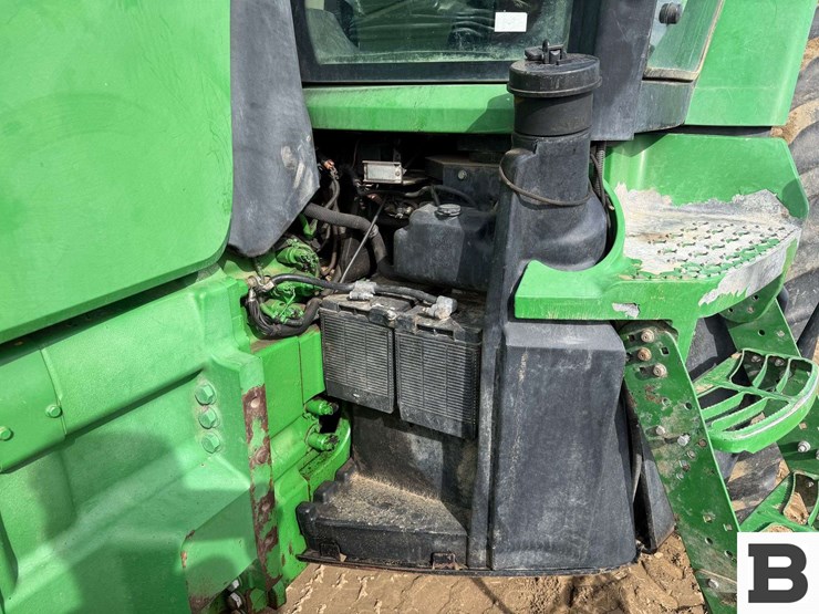 2014-john-deere-8295r-image-19