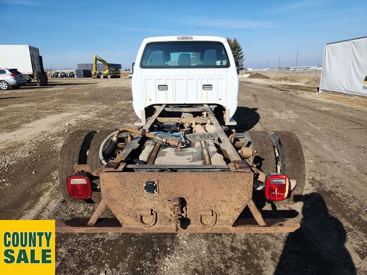 2013-ford-f550-image-7