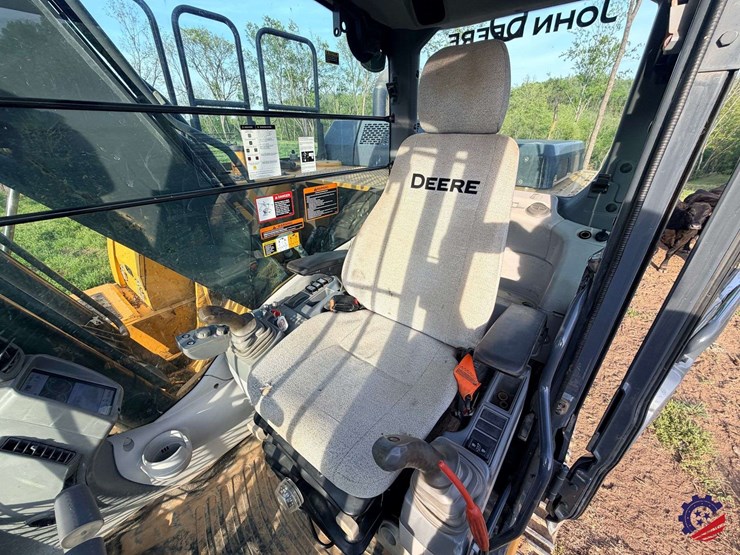 2019-deere-160g-lc-image-89
