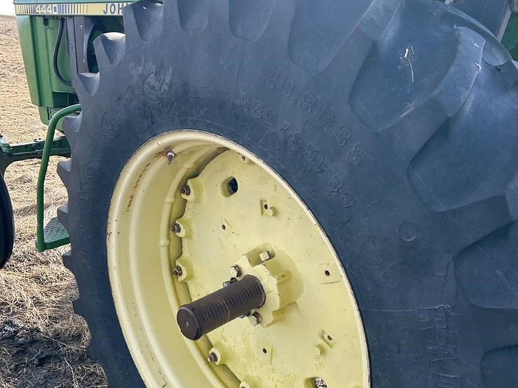 john-deere-4440-image-35
