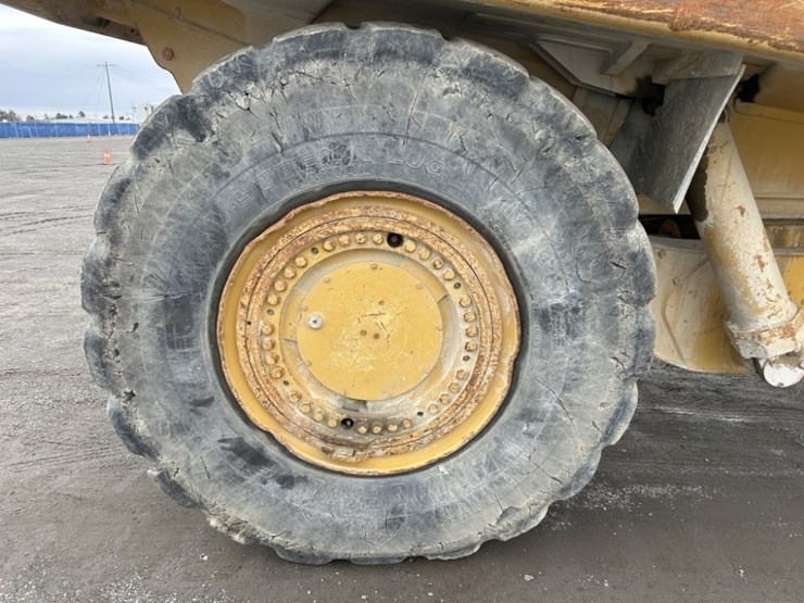 2012-caterpillar-ad55b-image-12