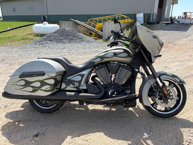 yamaha-victory-motorcycle-image-3