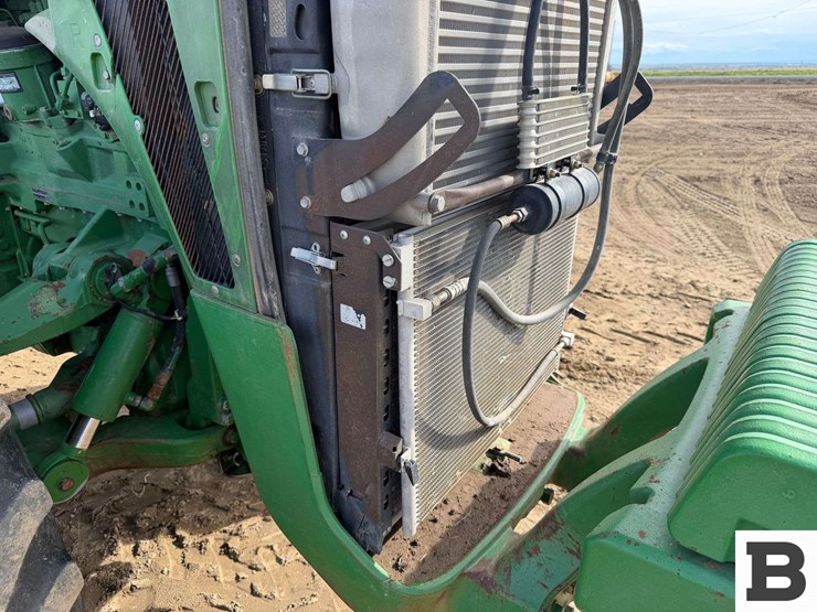 2014-john-deere-8295r-image-53