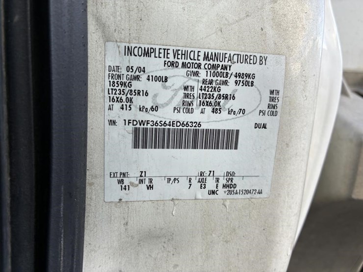 2004-ford-f350-image-17