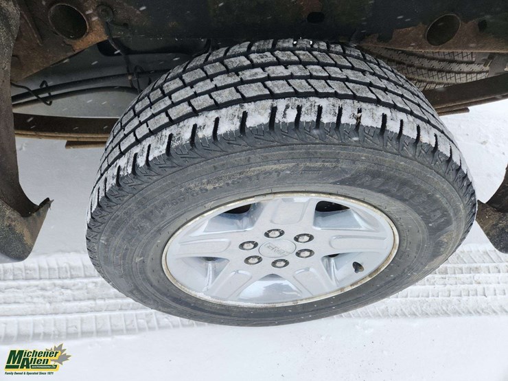 2013-gmc-sierra-1500-slt-image-11