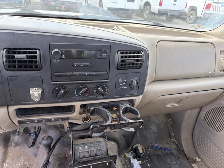 2005-ford-f350-image-14