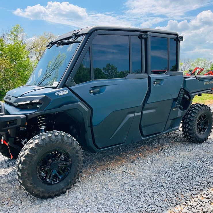 2026 CAN-AM Defender Limited HD11 Triple