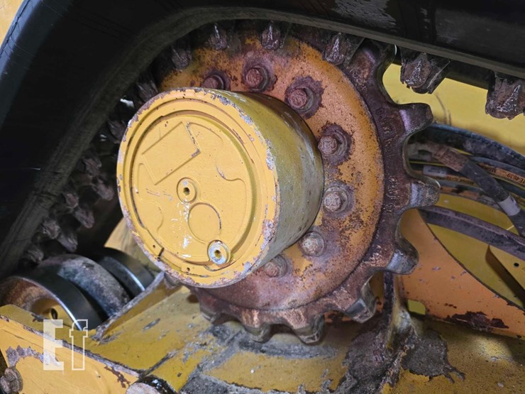 2020-caterpillar-289d3-image-35