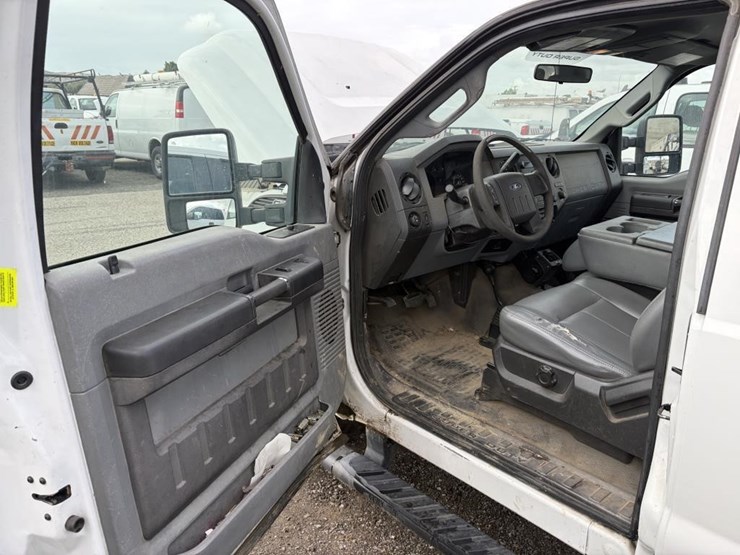 2011-ford-f250-image-12