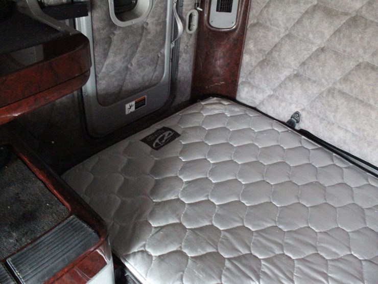 2018-freightliner-glider-3alxfbcg6jdju6496-mileage:-841274-image-40