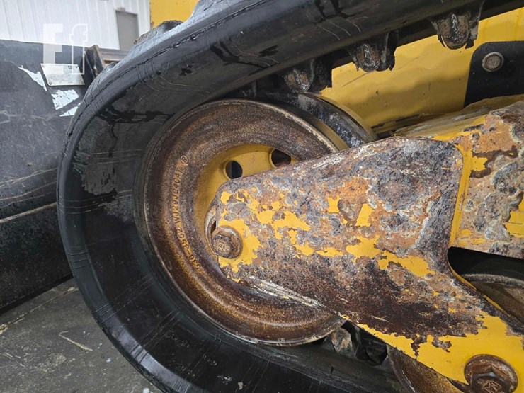 2020-caterpillar-289d3-image-28