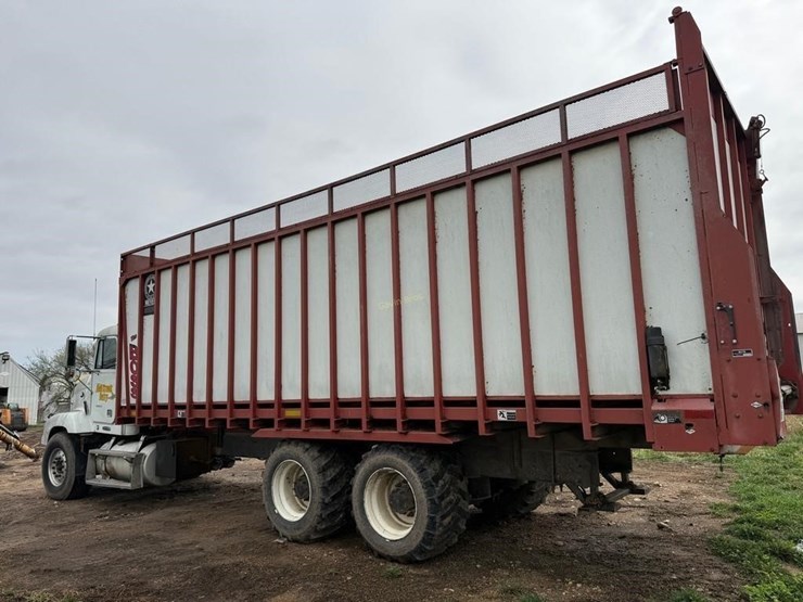 1999-freightliner-fld112-image-7