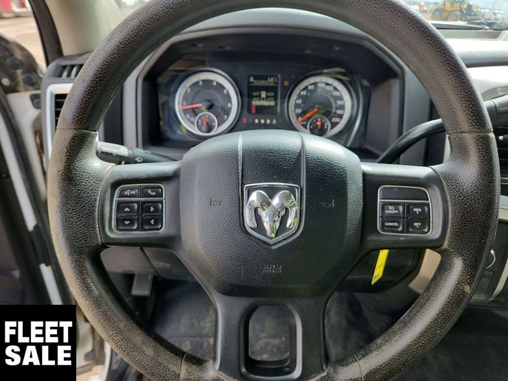 2017-dodge-2500-image-18