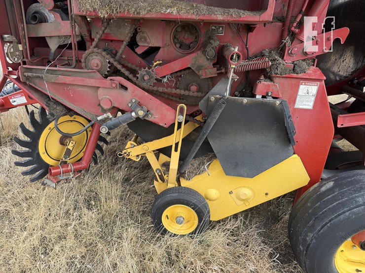 new-holland-br7090-image-13