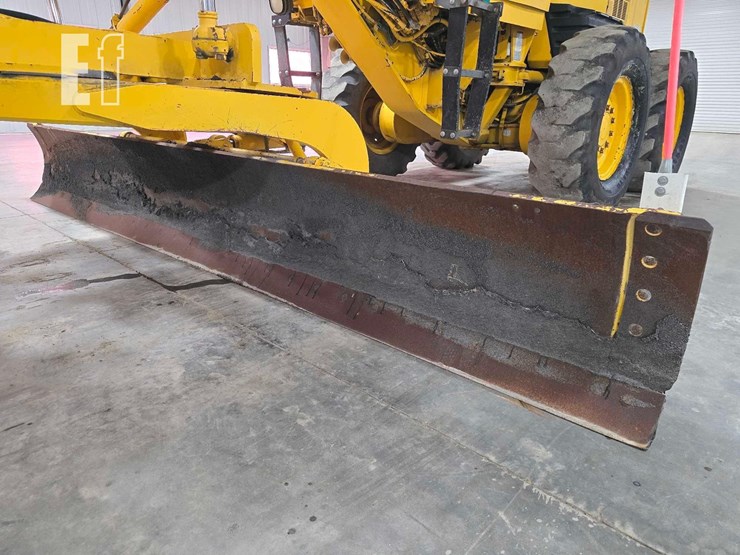 2004-caterpillar-120h-image-9