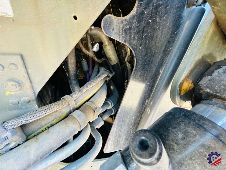 2018-caterpillar-299d2-image-45