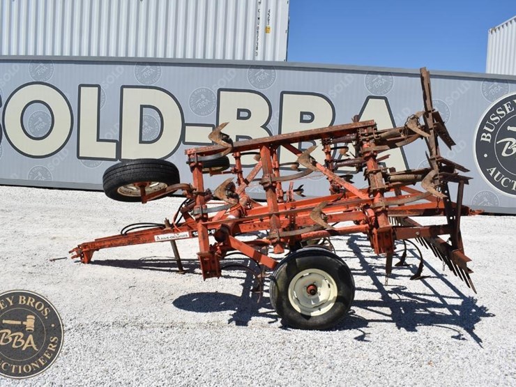 allis-chalmers-1200-image-3