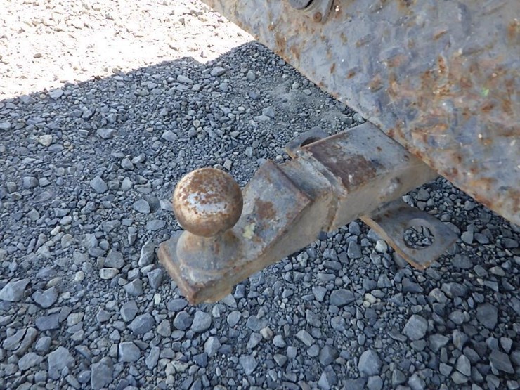 2000-isuzu-nqr-image-9