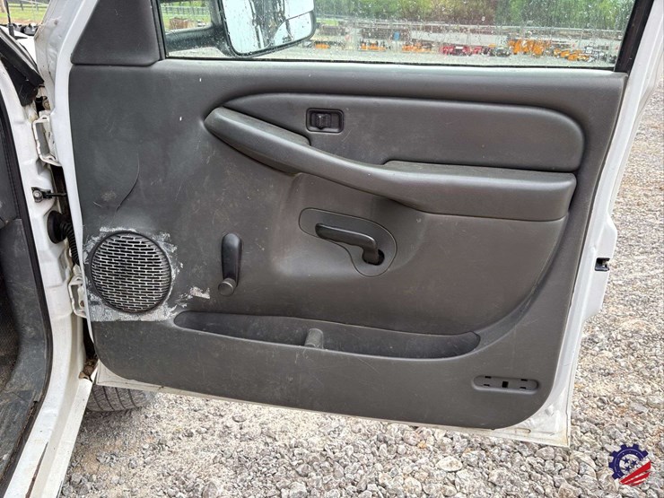 2005-chevrolet-silverado-2500hd-image-47