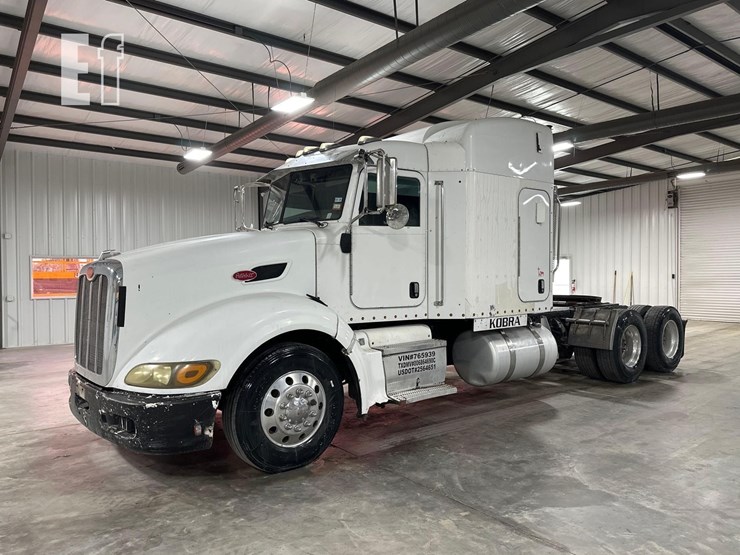 2008-peterbilt-386-image-1